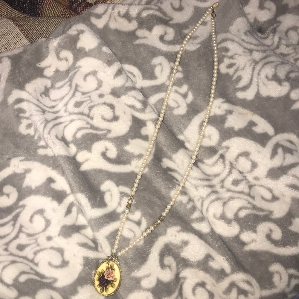 Vinatage 1928 necklace
